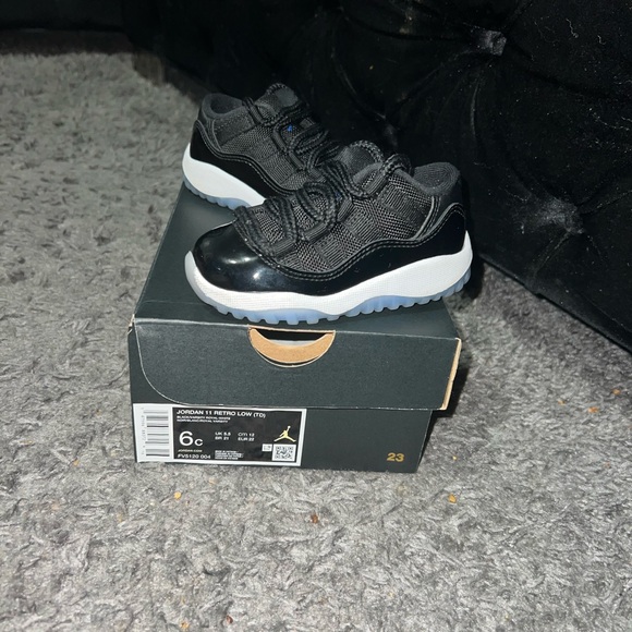 Jordan Low 11’s - Picture 2 of 3